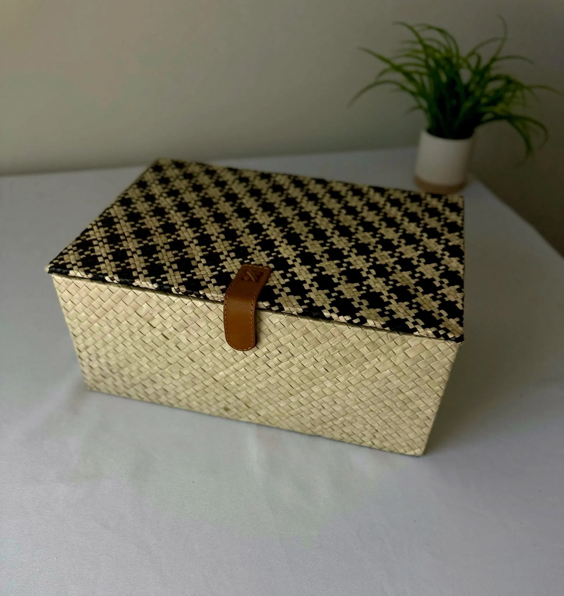 Table Box Check Lid small