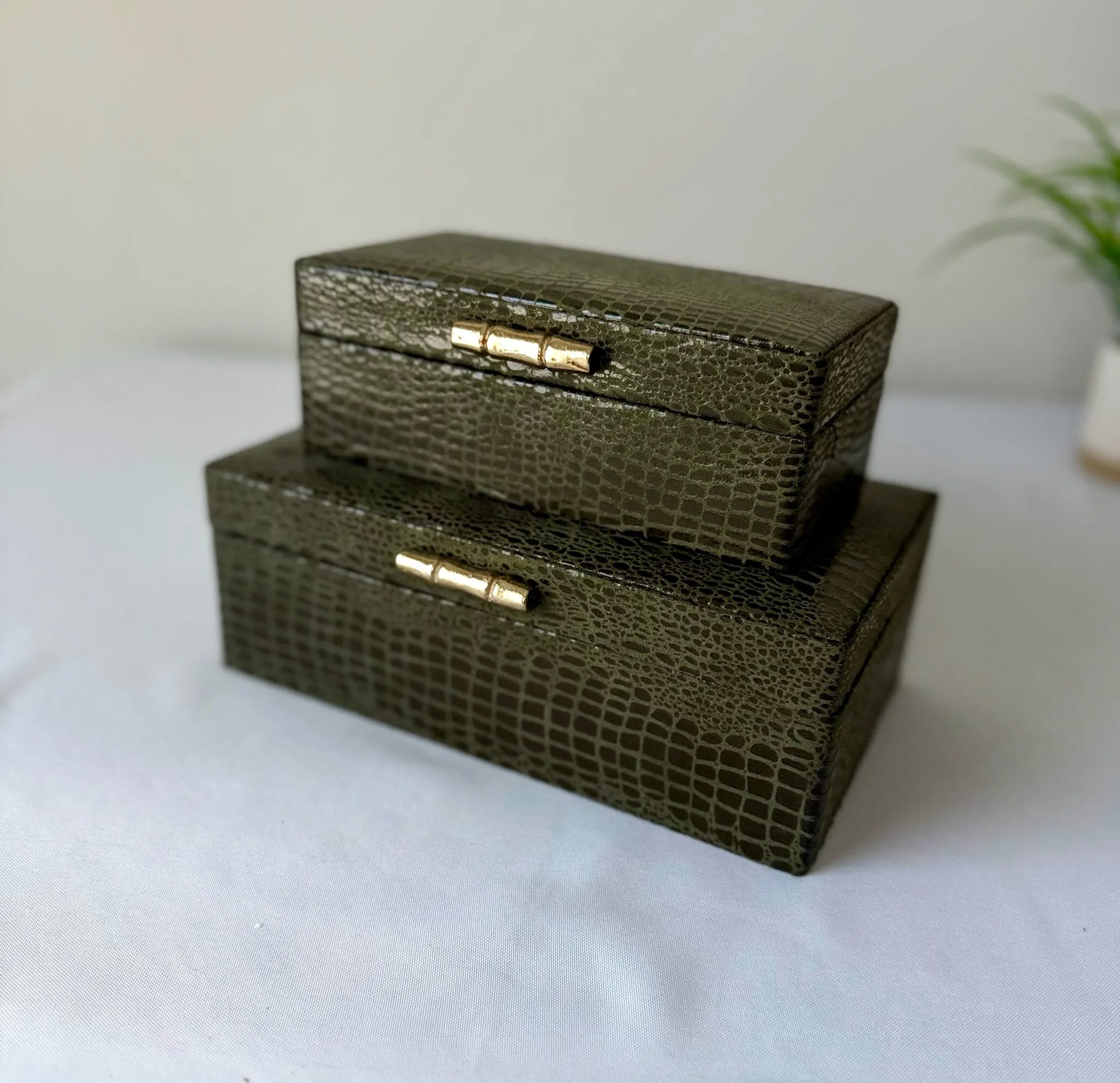 Green Smooth Table Boxes with Lids Stackable