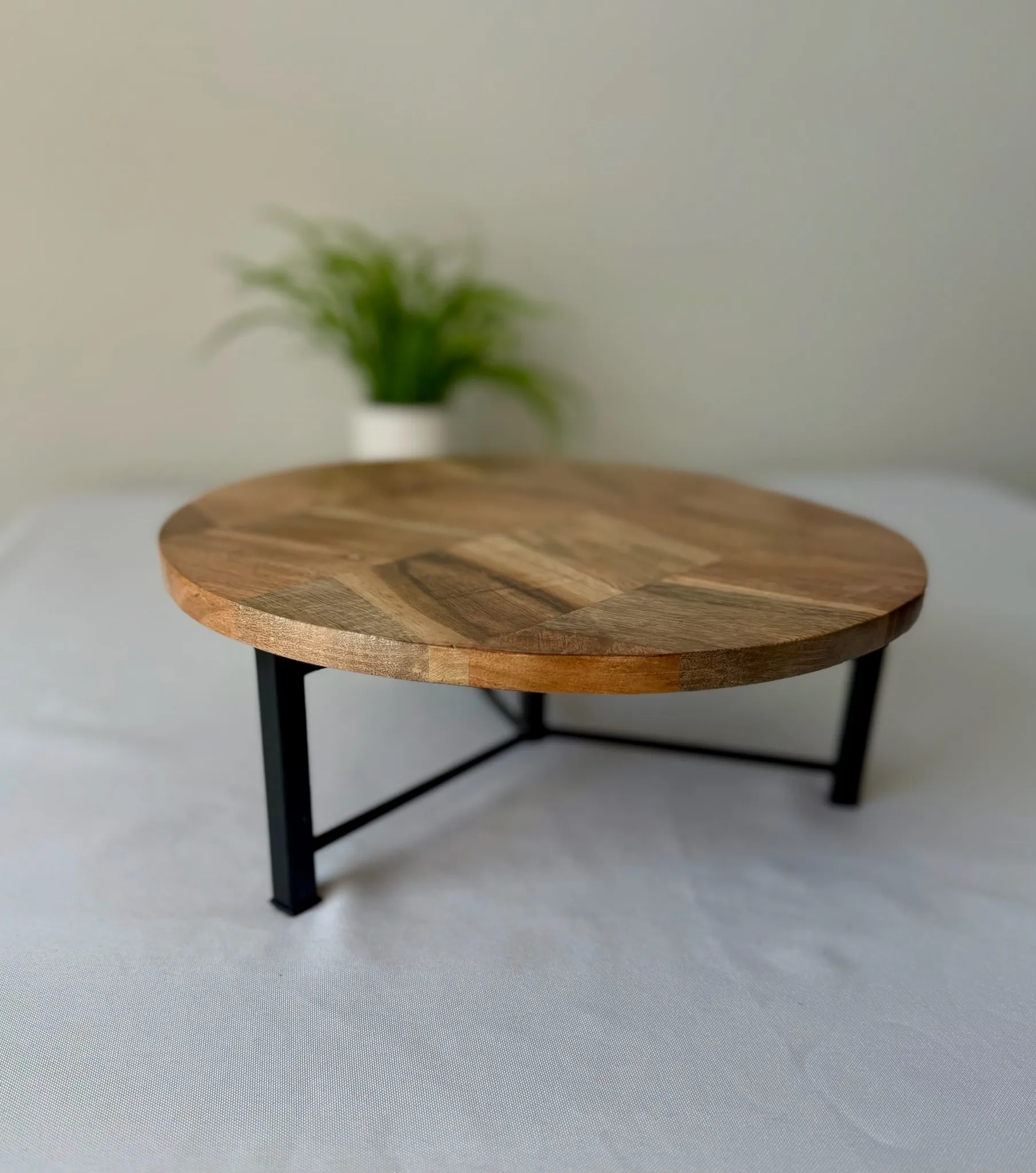 Pedestal  Round Wood w/ metal legs