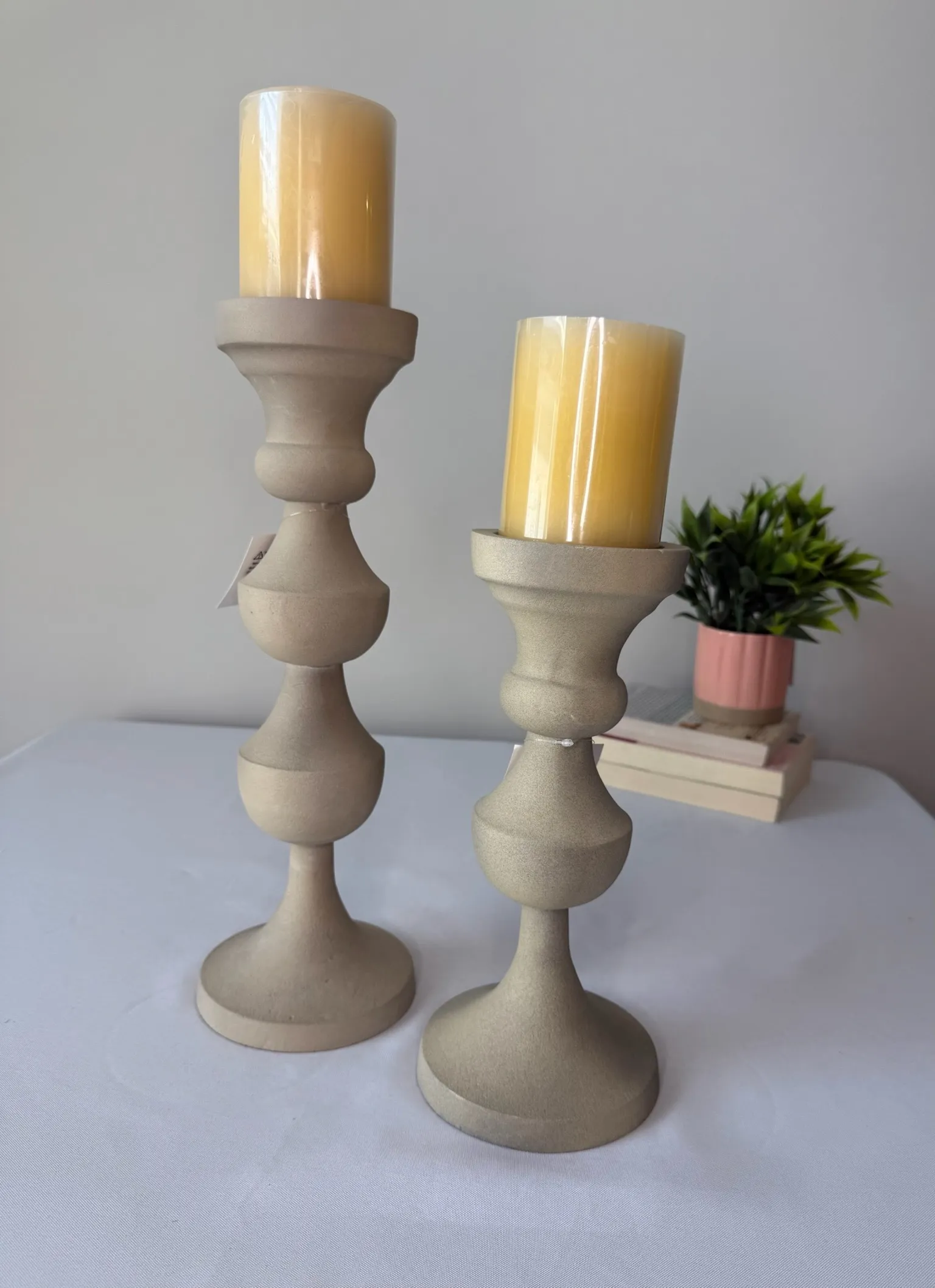 Pilar Candle Sticks Set