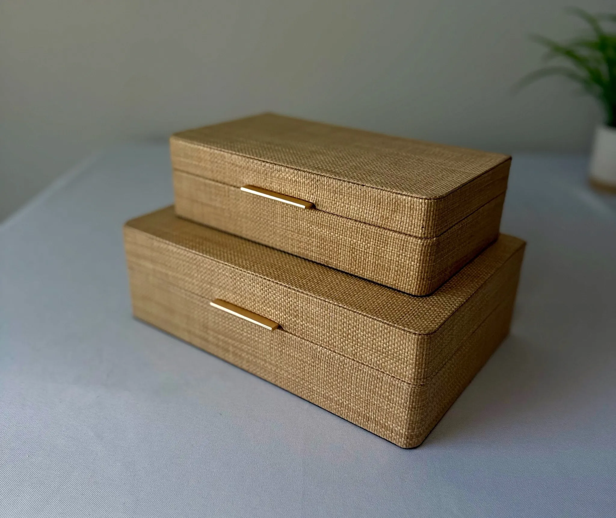 Table Box Tan w/ Gold set