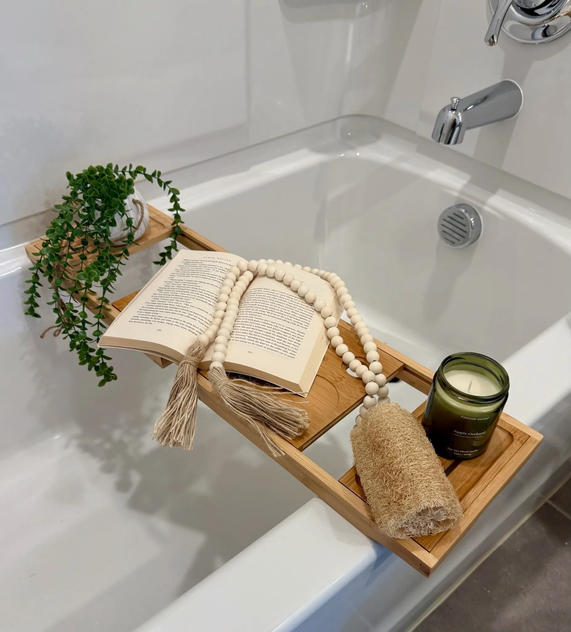 Bathtub Tray Vignette 