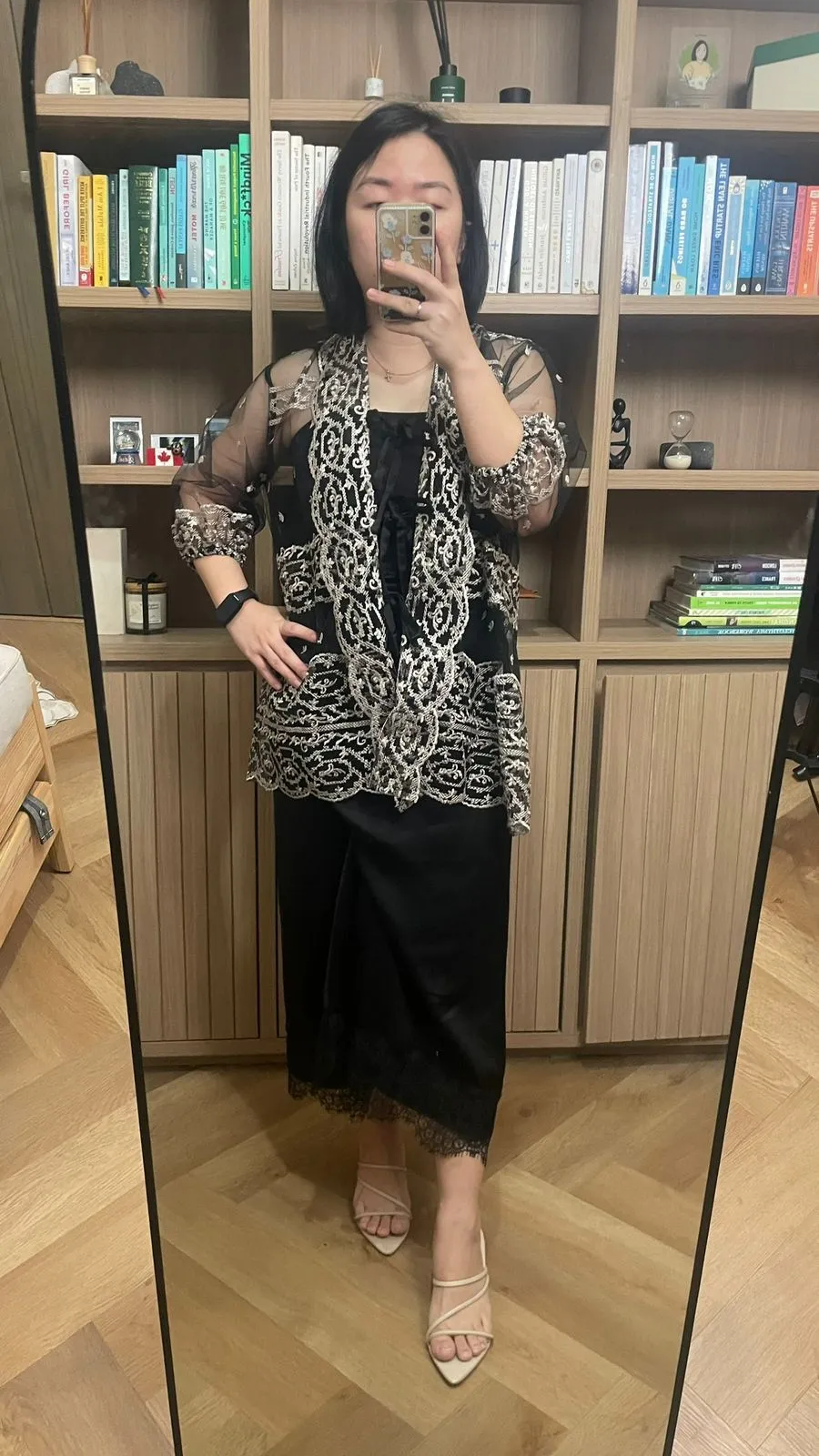 RD-0126 - Dewi Roam - Juwita Set in Black