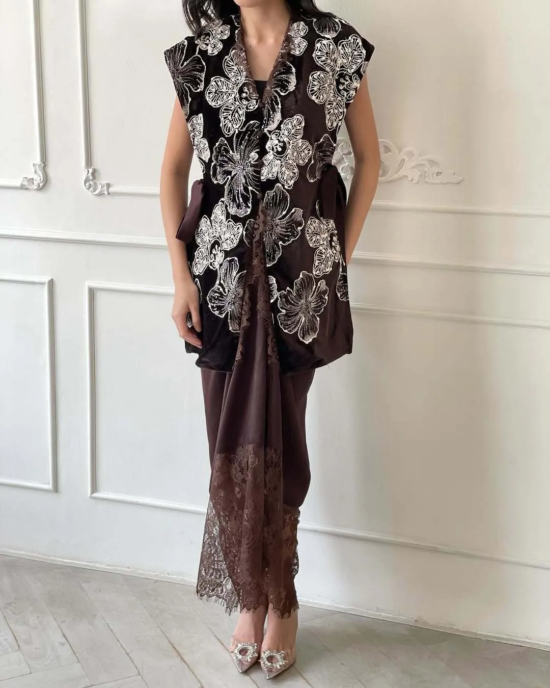 RD-0435 - Touch Up Atelier - Nadira Set in Brown