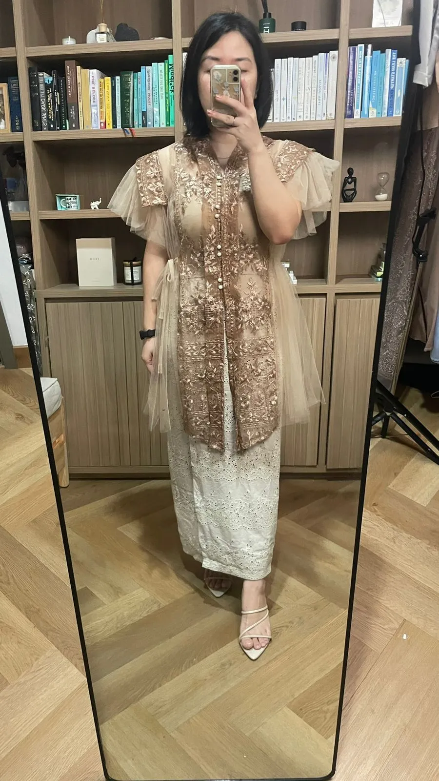 RD-0032 - DECA - Afra Top in Cream