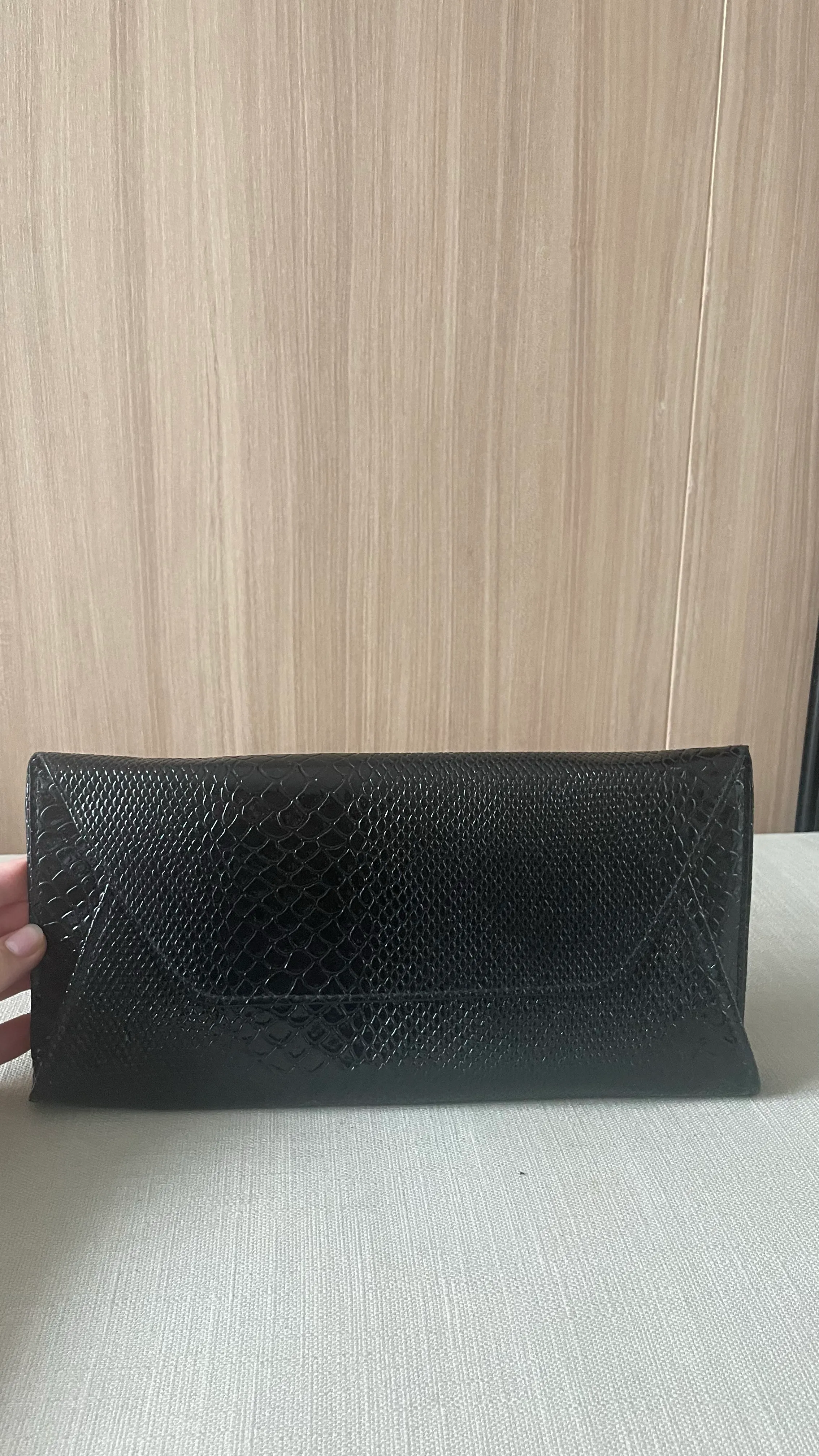 C-0010 - Dahlia Clutch