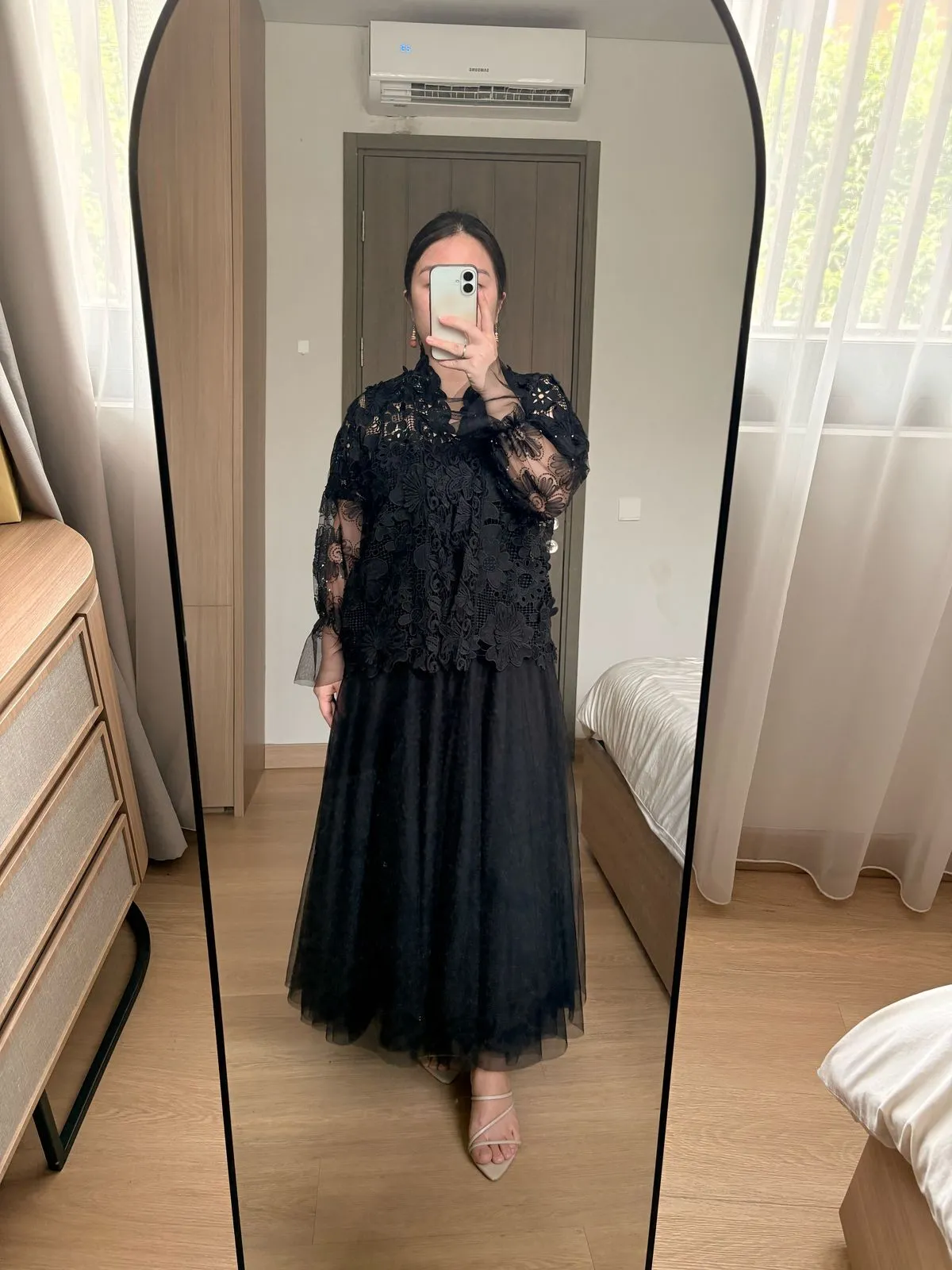 RD-0175 - Kamila Outer Black