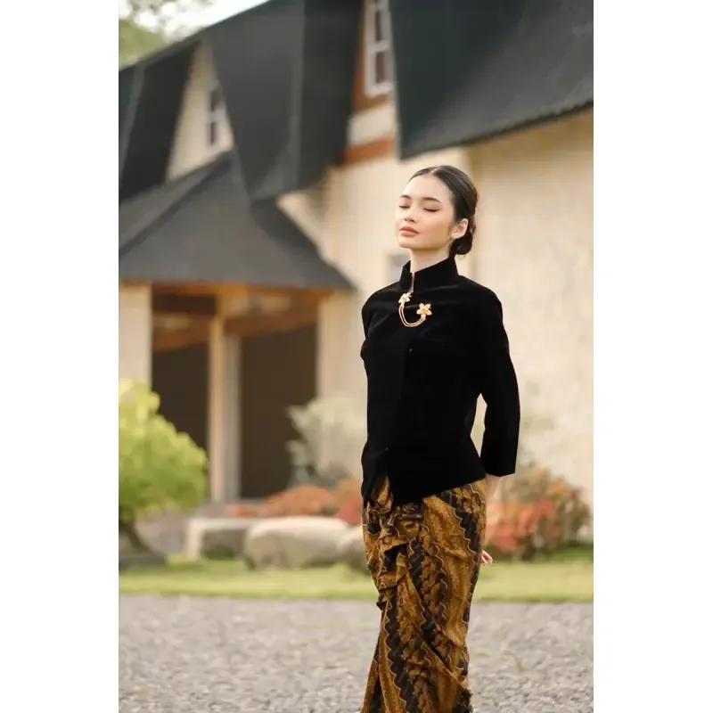 RD-0194 - Velvet Kebaya Janggan Set