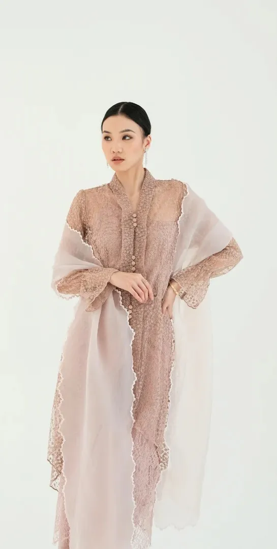 RD-0043 - Embara - Gauri Kebaya Set in Light Rose