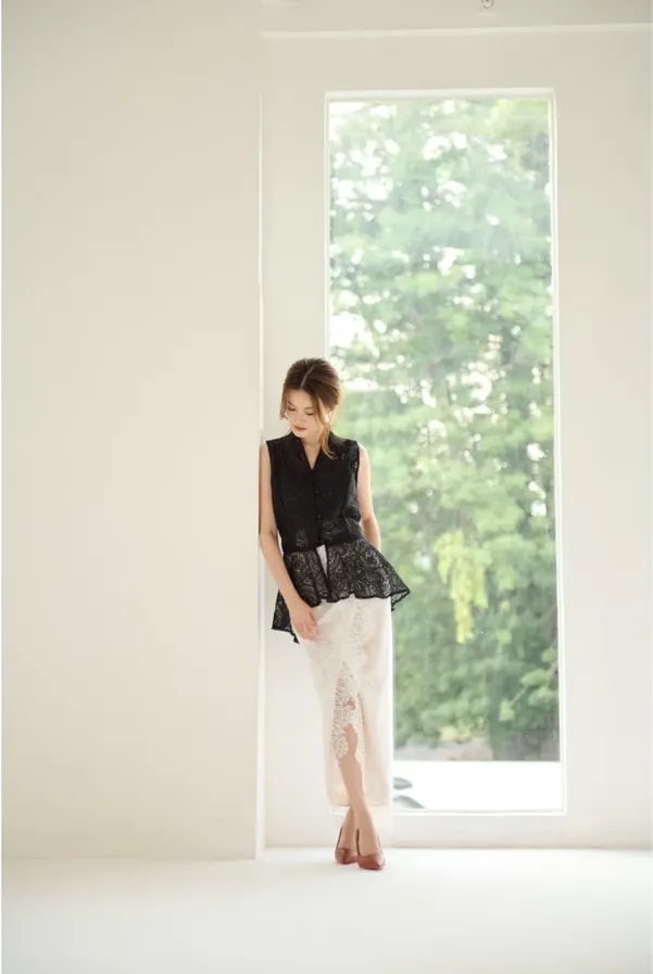 RD-0210 - Dewi Roam - Tisa Set in Black