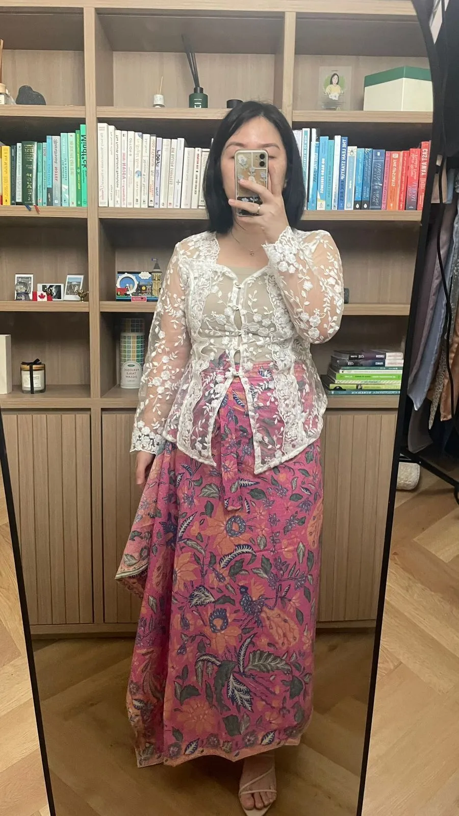 RD-0115 - Mera & Jenar - Amarsvati Top