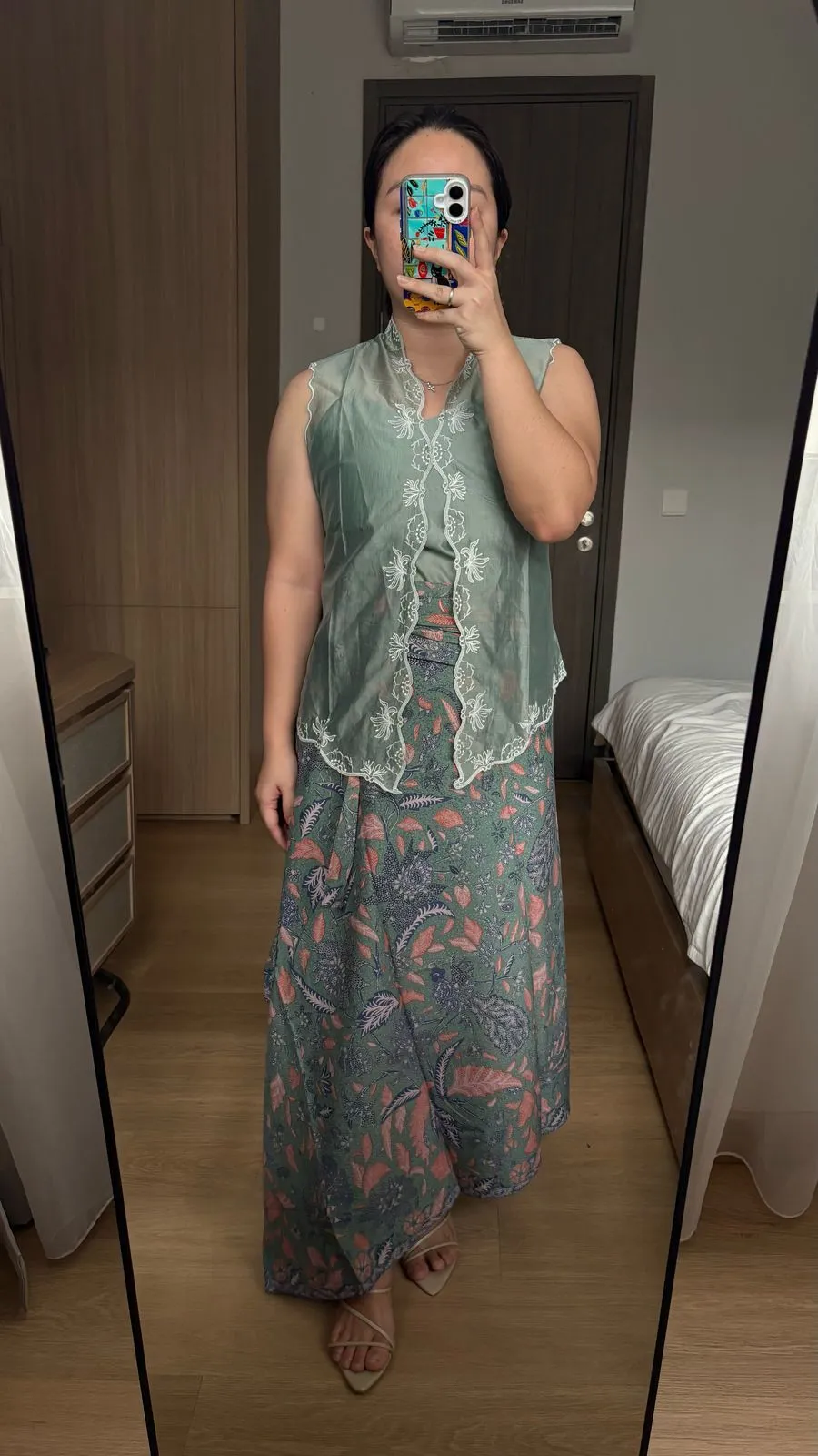 RD-0233 - Kartinis Label - Inka Top in Pistachio S-M