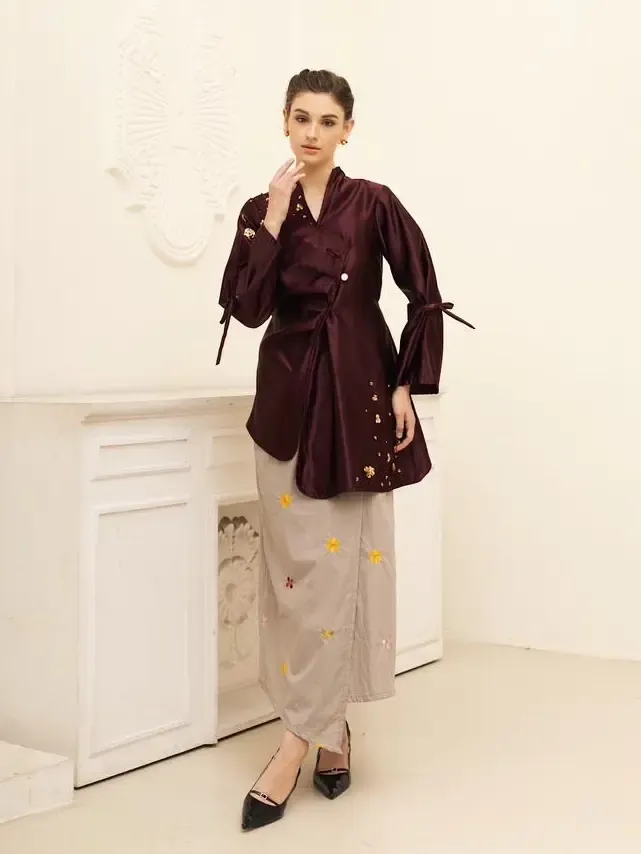 RD-0320 - Jaleela - Kalamari Top in Dark Maroon