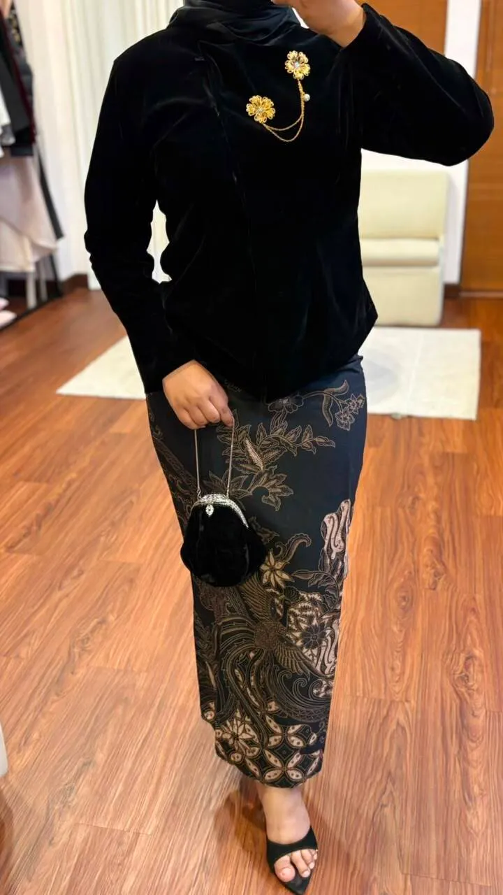 RD-0532 -  - Velvet Kebaya Janggan Size L