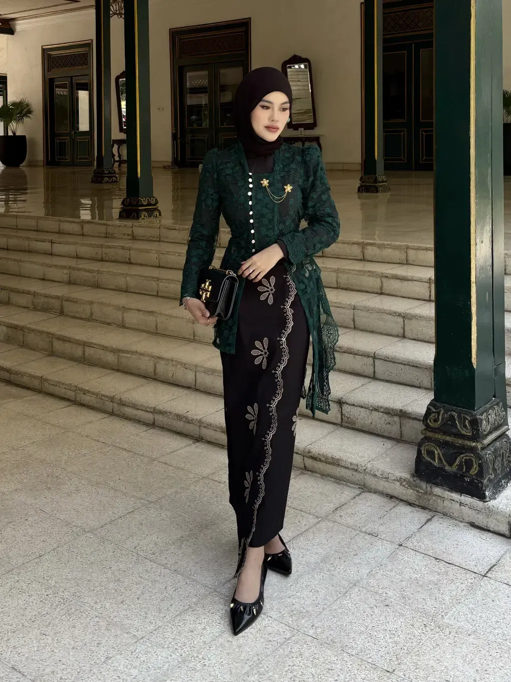 RD-0501 - Jaleela - Pramesti Top in Emerald