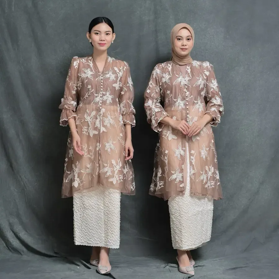 RD-0371 - Luxxe Studio - Karuna in Choco