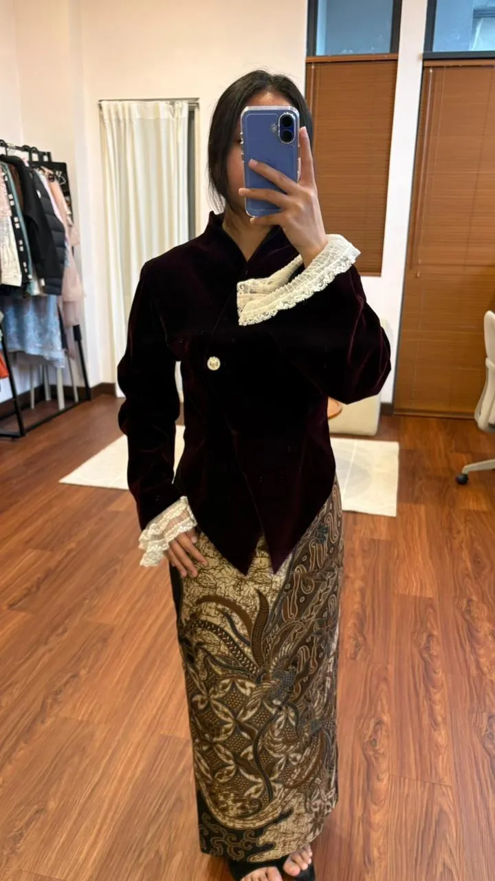 RD-0458 - Xaverana - Kebaya Janggan Velvet with Unique Back Details in Dark Maroon