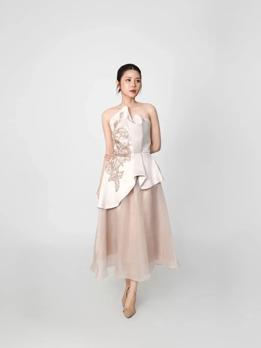 RD-0375 - Cara Woman - Winslet Top with Calaya Skirt