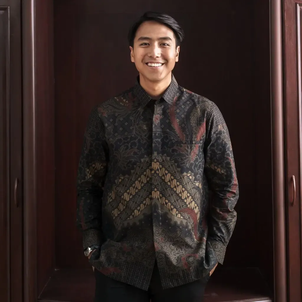 RM-0004 - Mandalas - Renaka - Kemeja Batik Pria Lengan Panjang Black