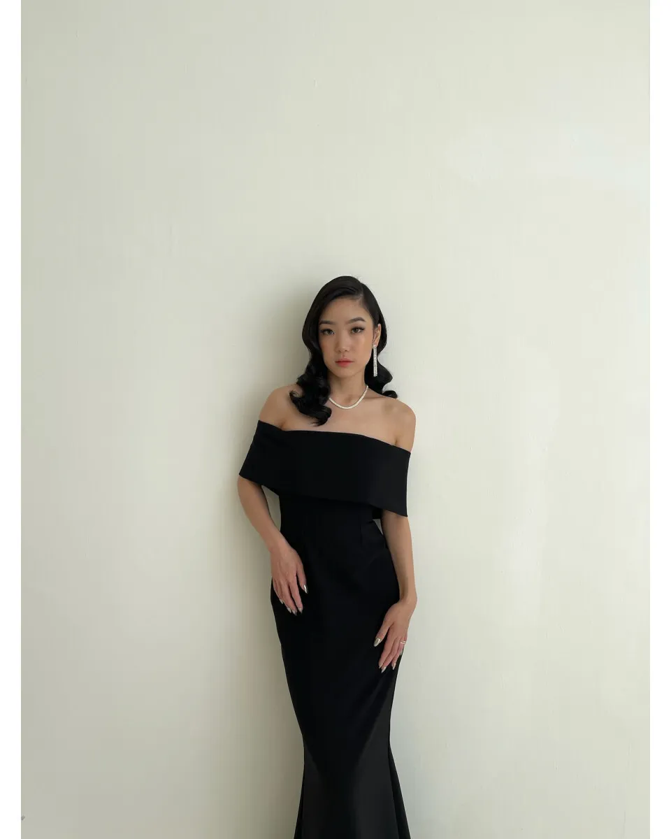 RD-0207 - Gemme - Adele Dress in Black