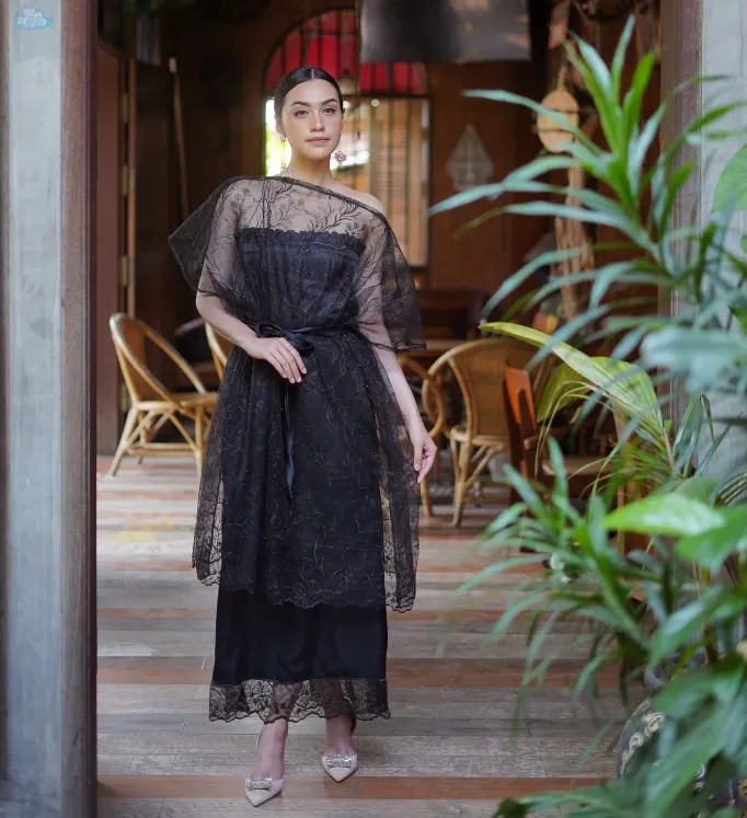 RD-0201 - Deca - Adina Dress in Black