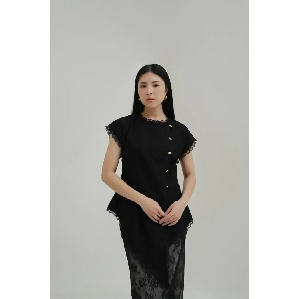 RD-0361 - Dewi Roam - Dian Top in Black Size M