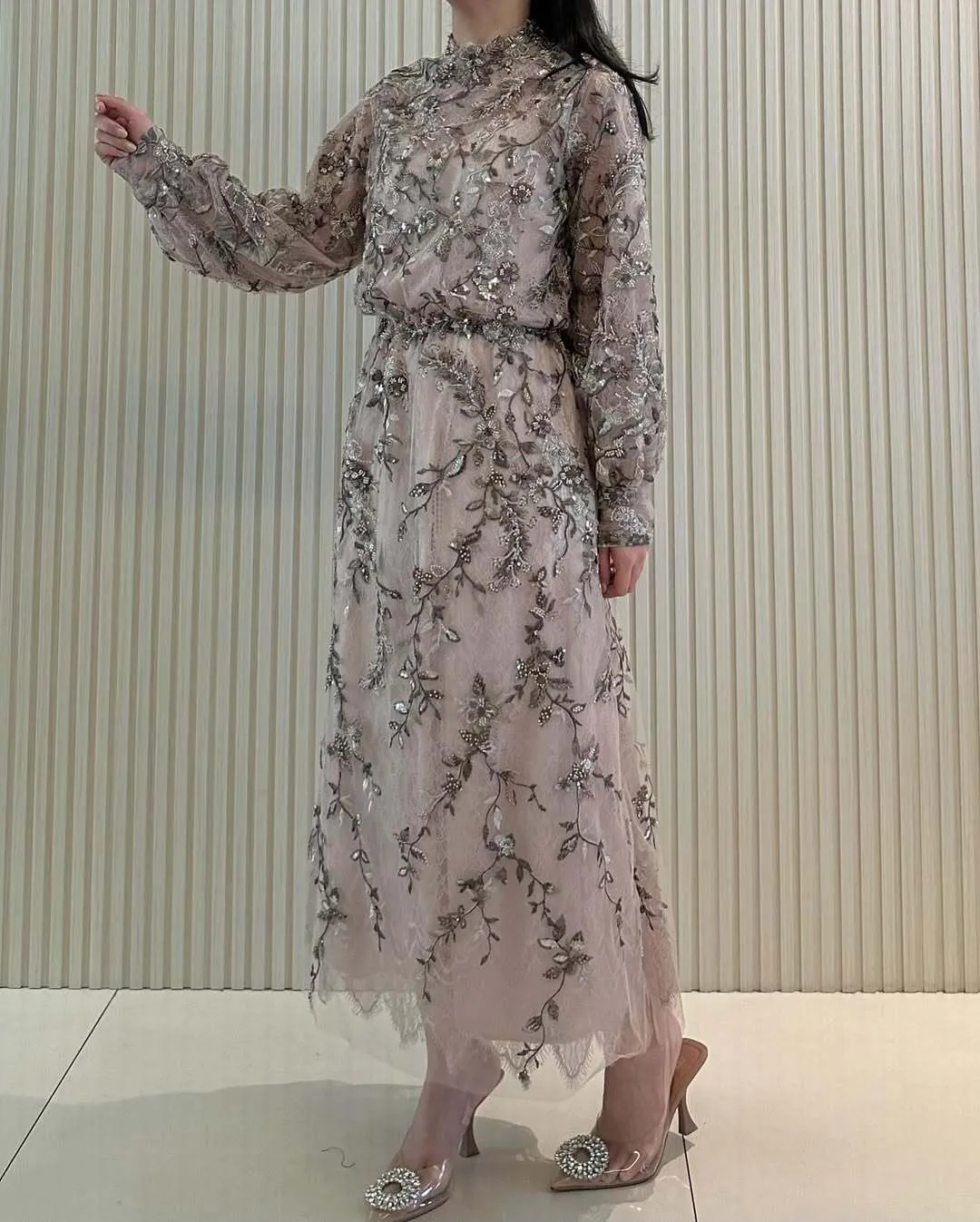 RD-0338 - Kleid By Nov - Dahlia Sequin Dress