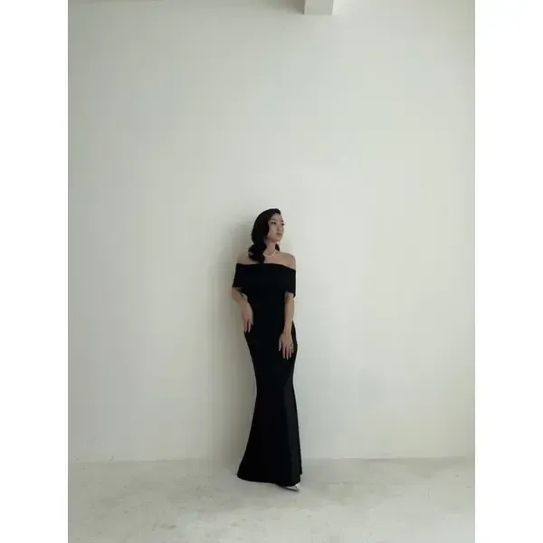 RD-0207 - Gemme - Adele Dress in Black