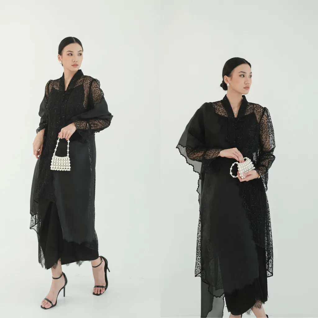 RD-0082 - Embara - Gauri Set in Black