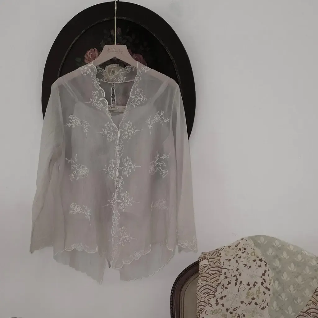 RD-0224 - Kartinis Label - Nirmala II in Grey