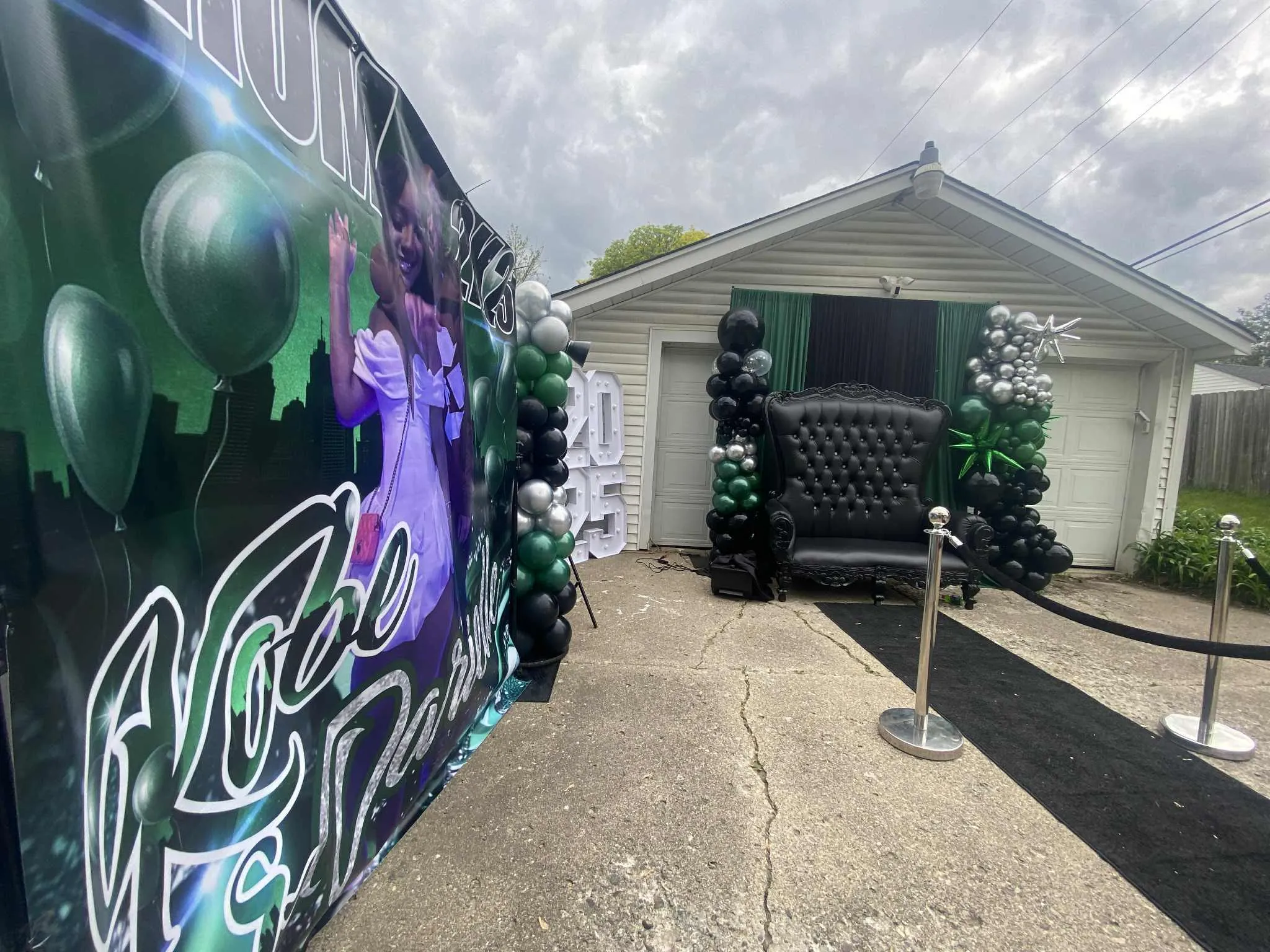 Ultimate Outdoor Prom Package