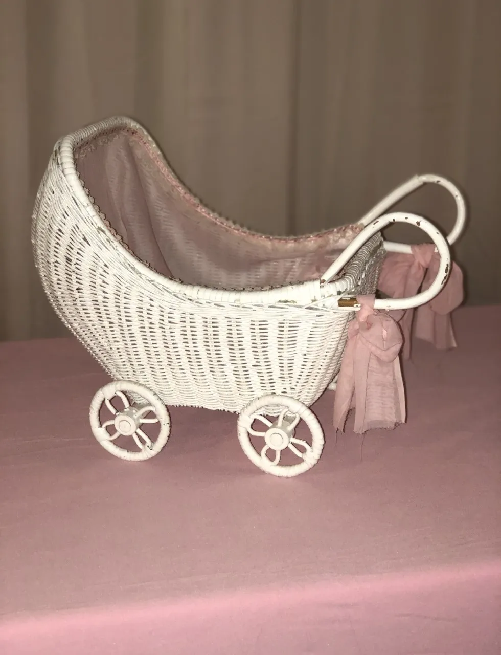 Baby Carriage - White Wicker with Pink Lining
