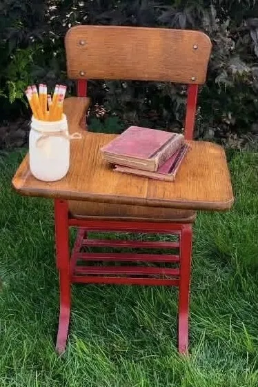 Prop - Vintage Elementary School Desk-Chair