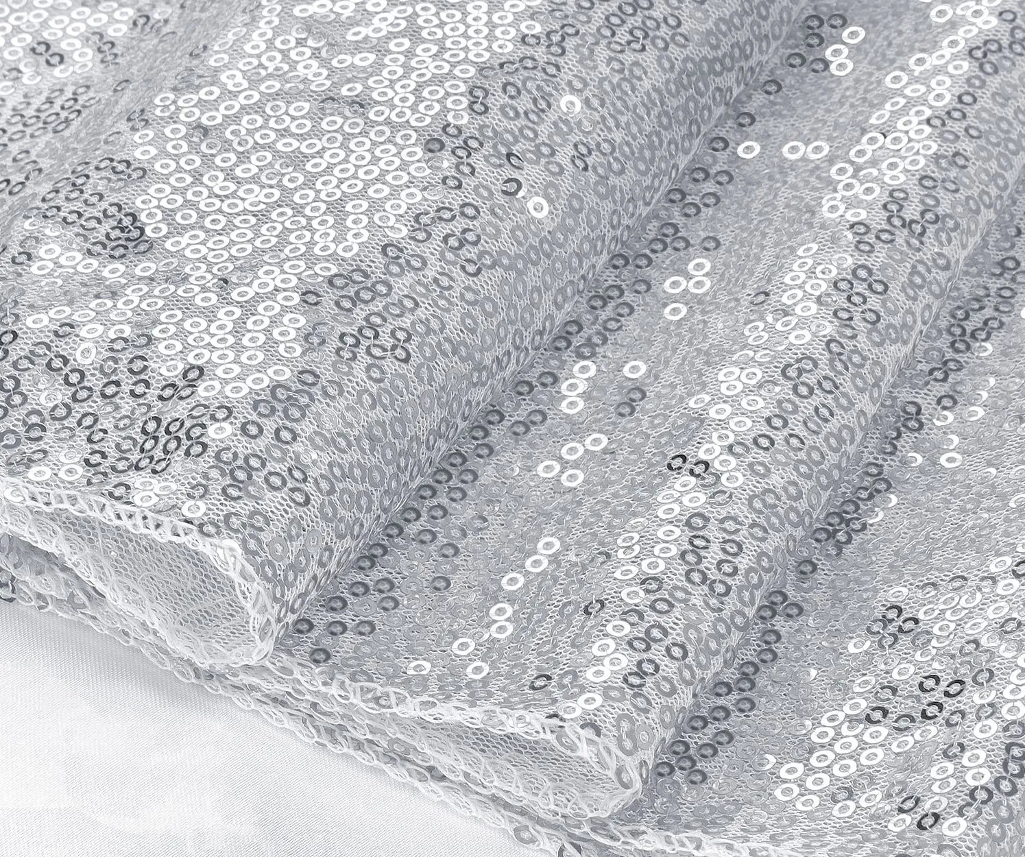 Table Runner 12" x 108" Sequin - Silver
