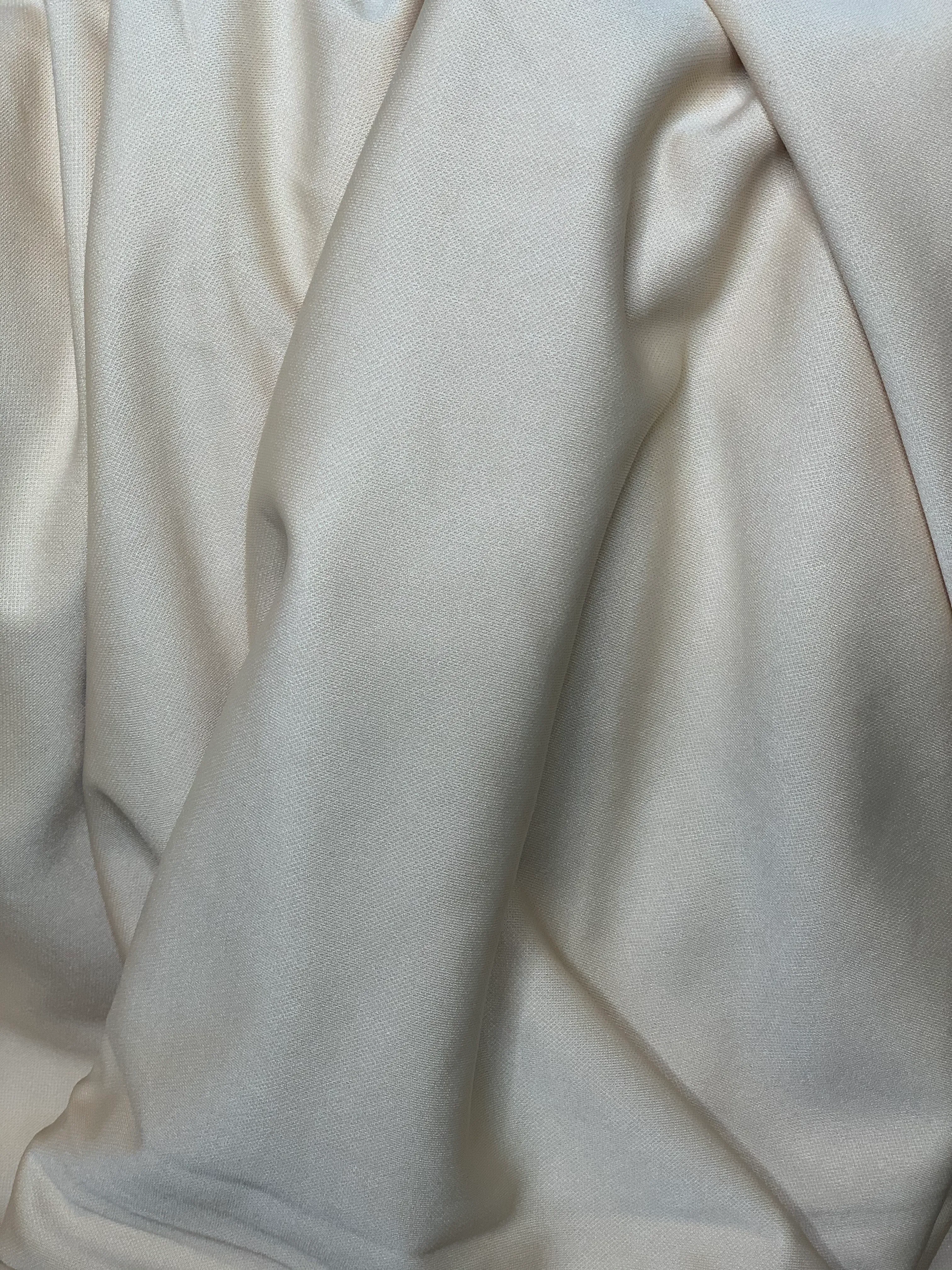 Champagne Luxe Poly 156" x 90"