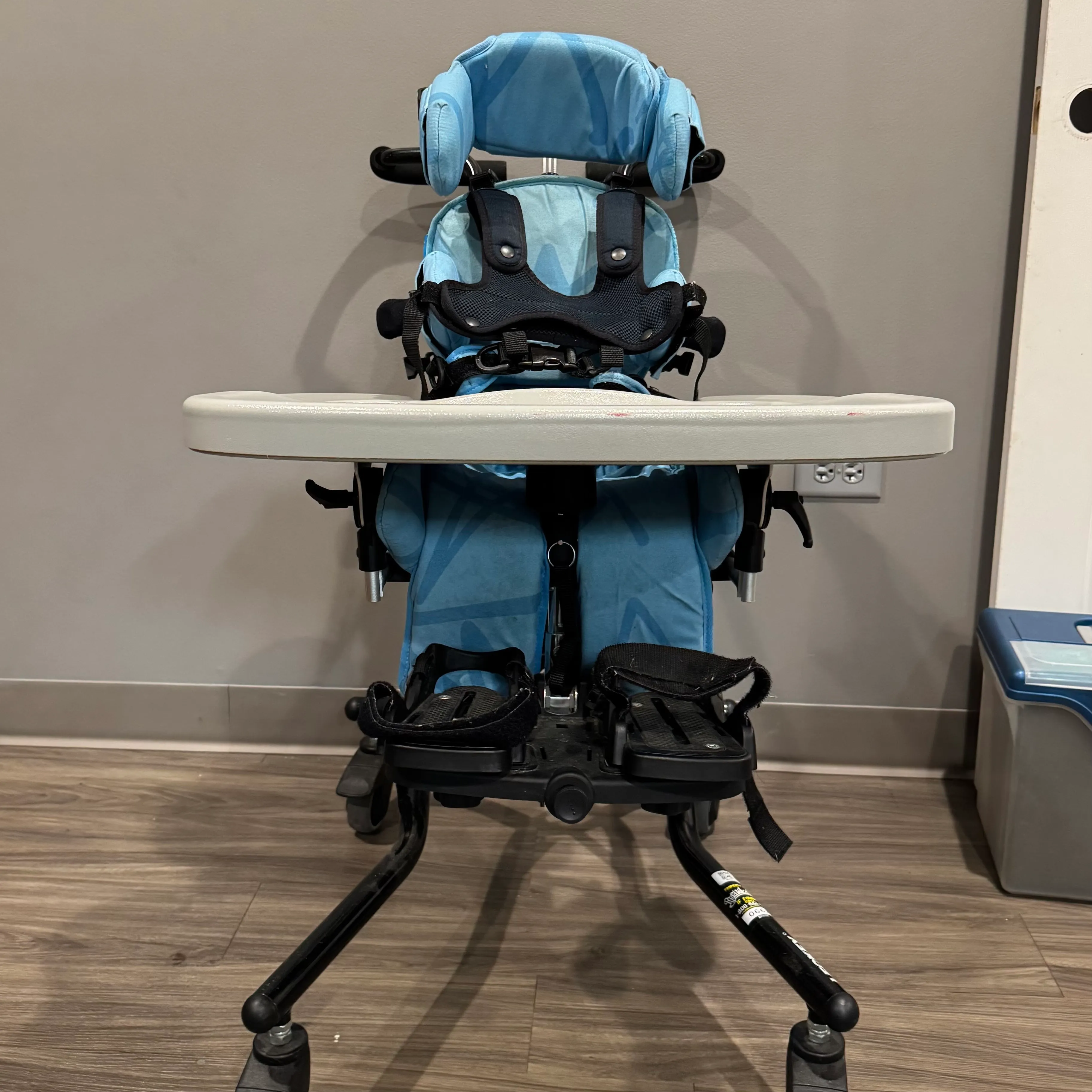 LECKEY SQUIGGLES HIGH-LOW CHAIR 0662