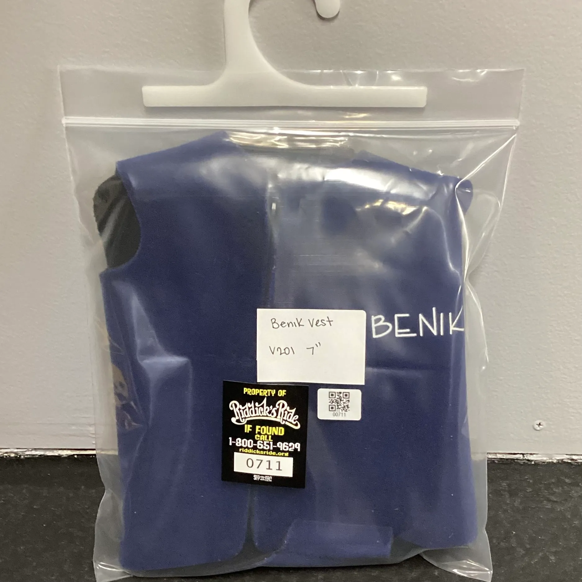 BENIK VEST #0711