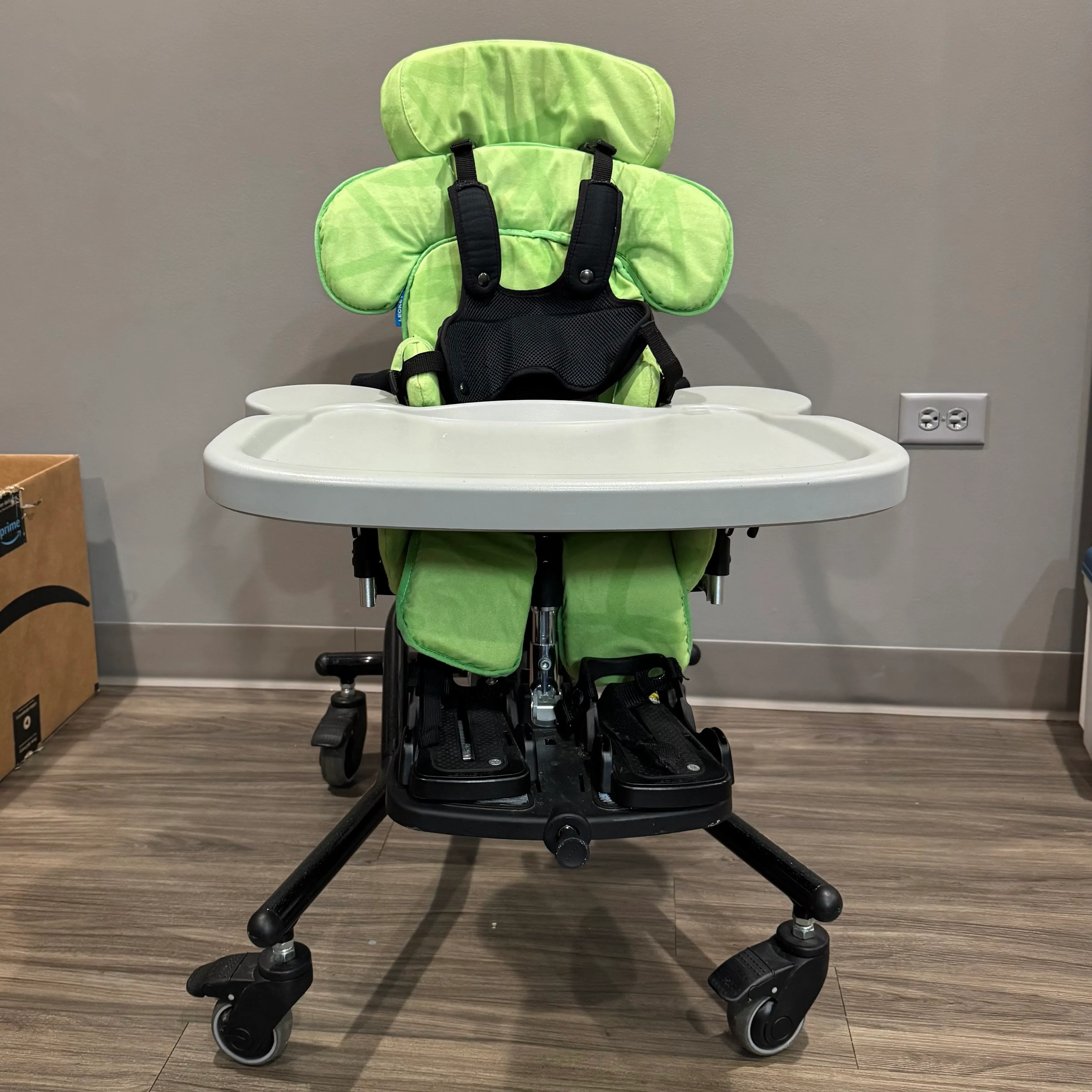 LECKEY SQUIGGLES HIGH LOW CHAIR 0614