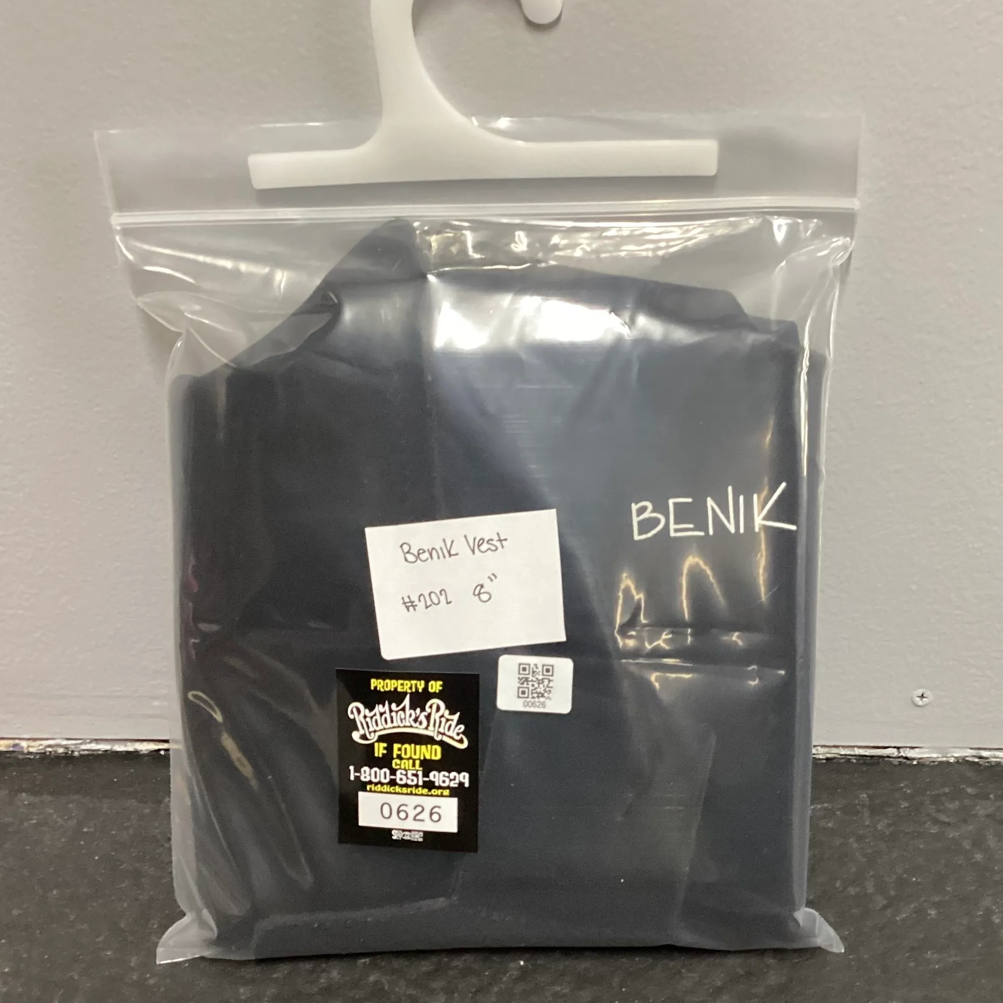 BENIK VEST #0626