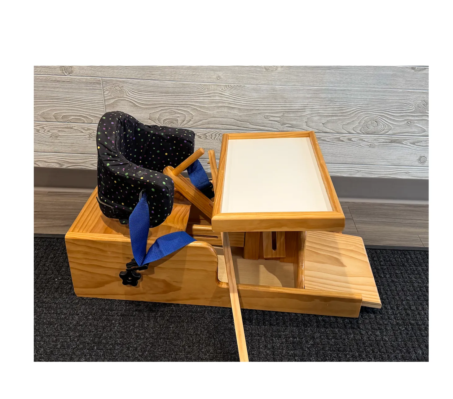 Pull to Stand chair #0890