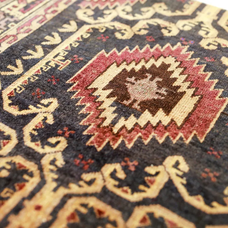 Runner - Isle - Persian - Black and Gold