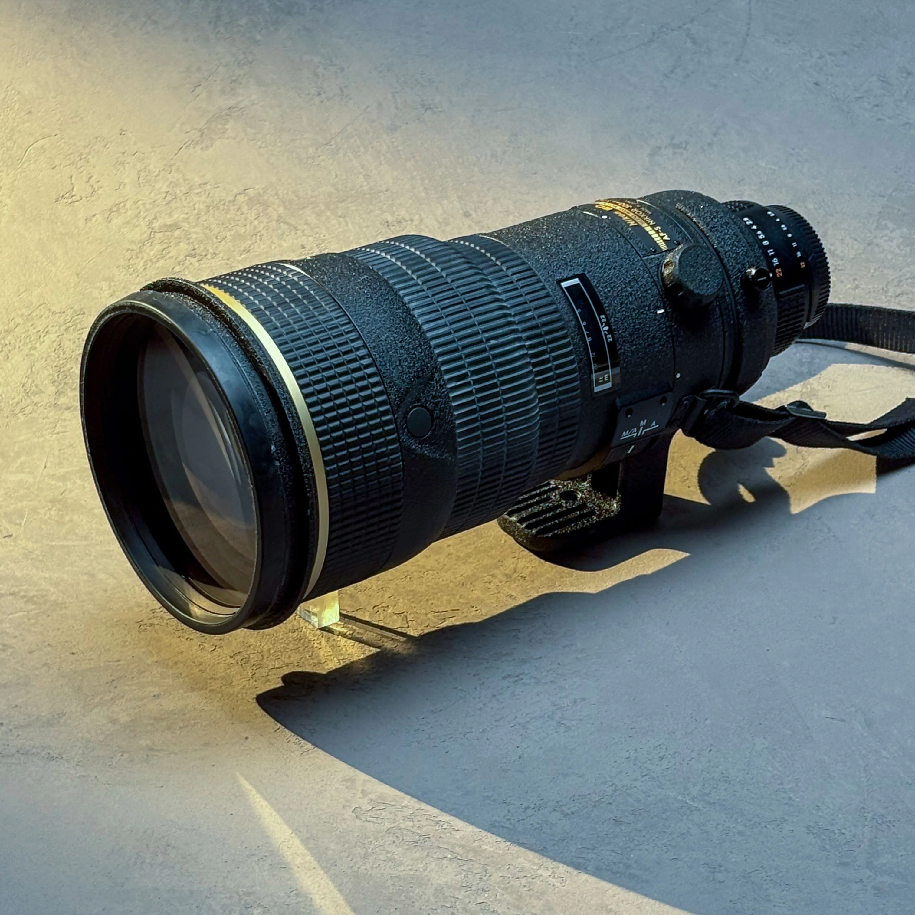 Teleobjetivo Nikon AF-S NIKKOR 300mm 1:2.8 - Parasol HK-22