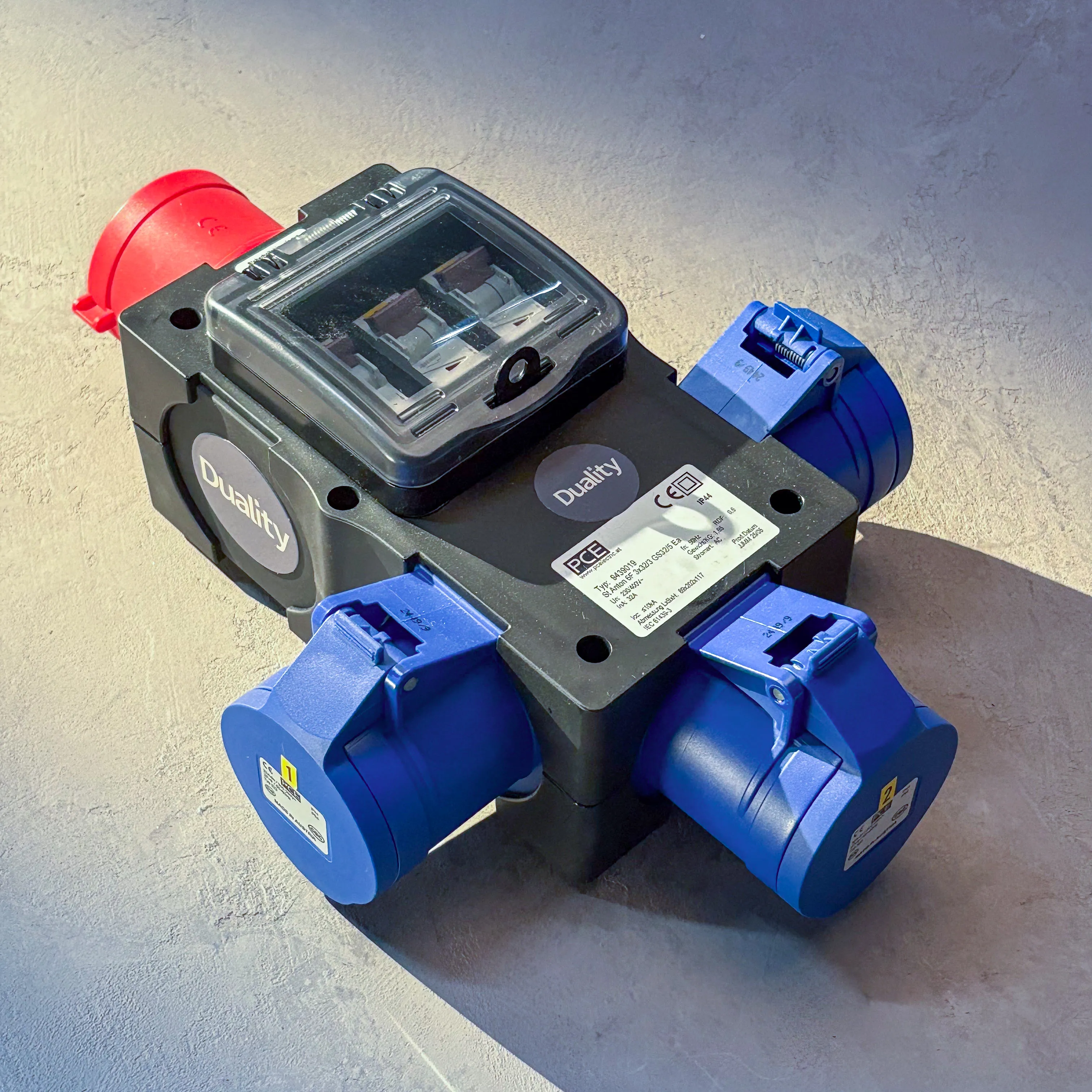 Caja de Distribución 32A | 1 Tri + 3 Mono 32A