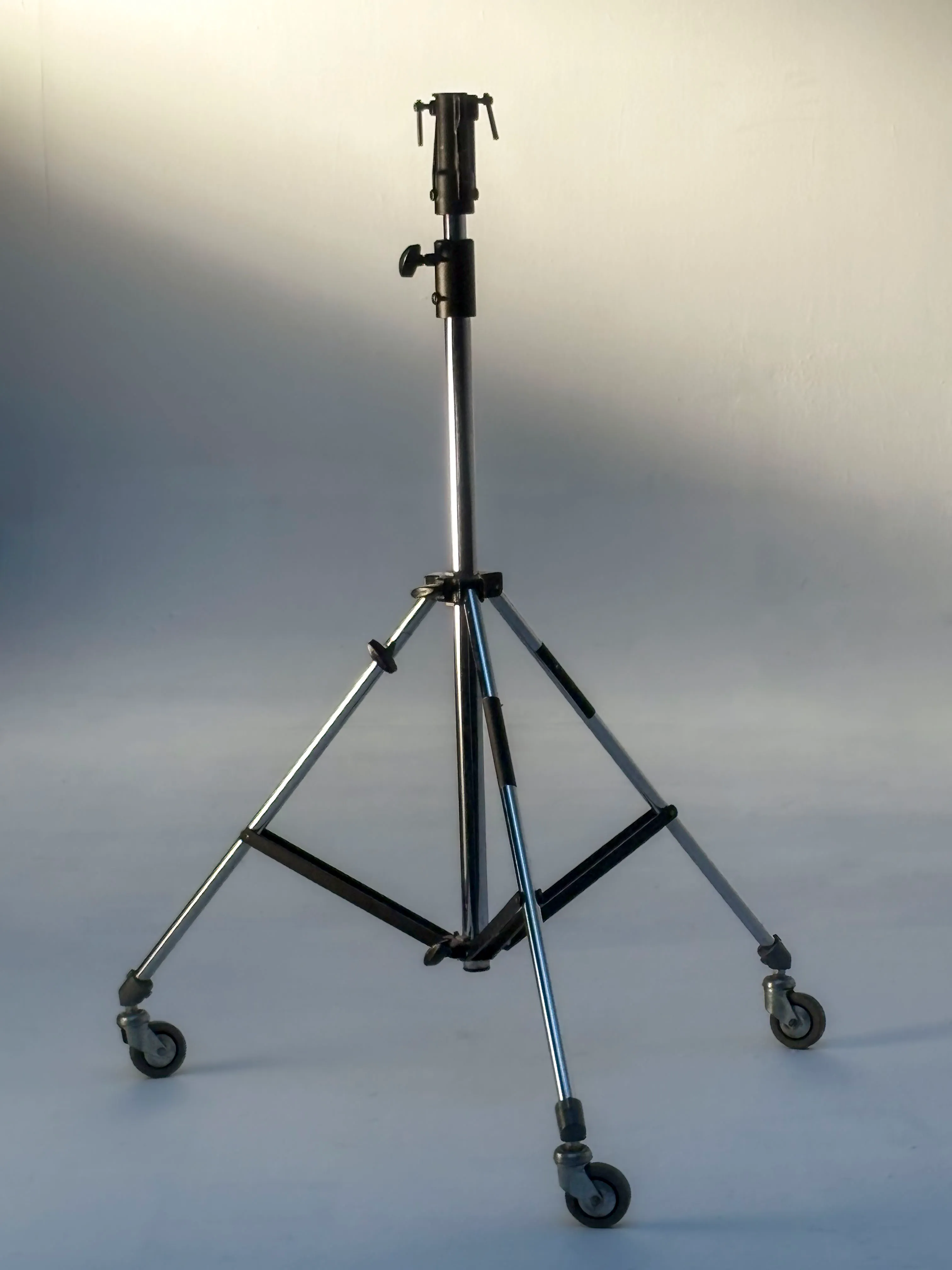 Manfrotto 008BU Rolling Stand Studio