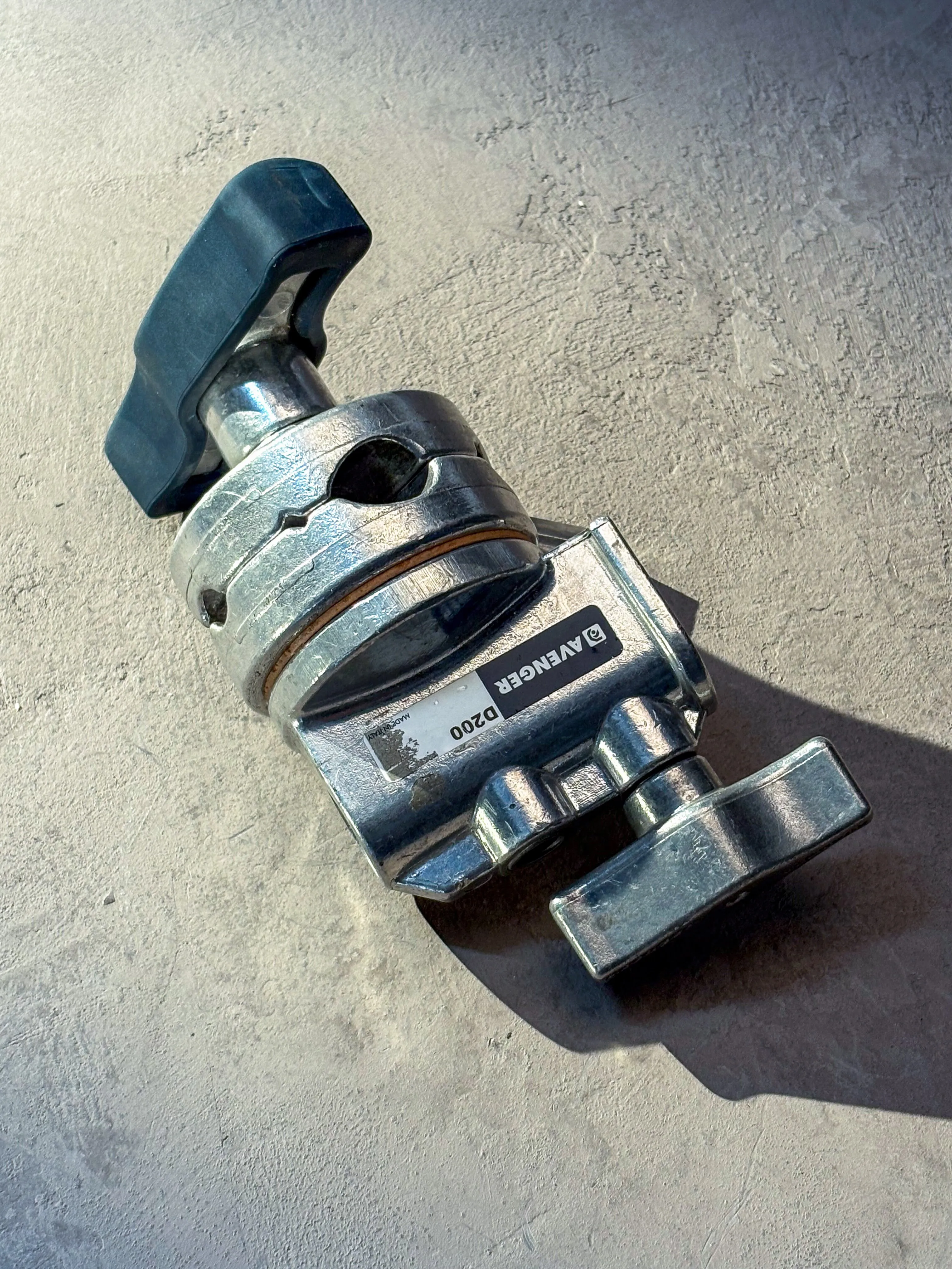 Avenger Rotula  D200