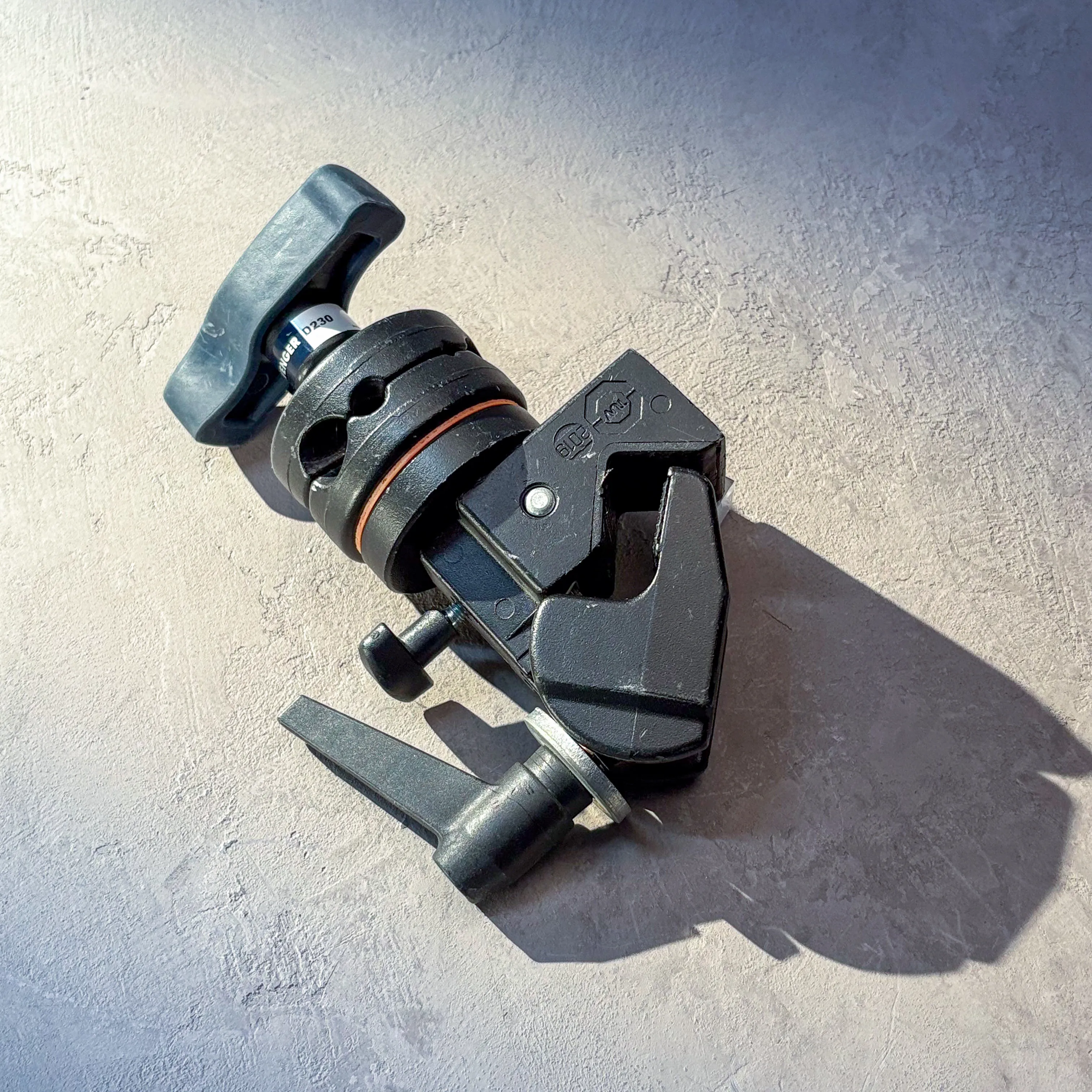 Avenger D230  Rotula+Clamp