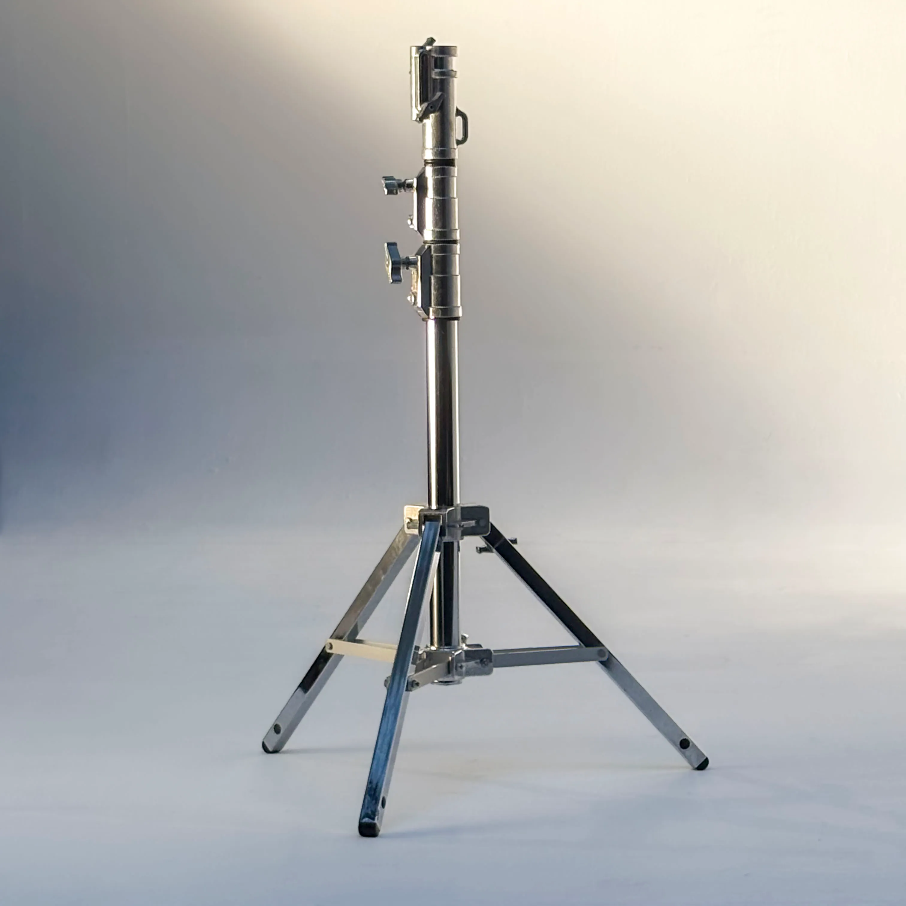 Avenger Tripode 1020