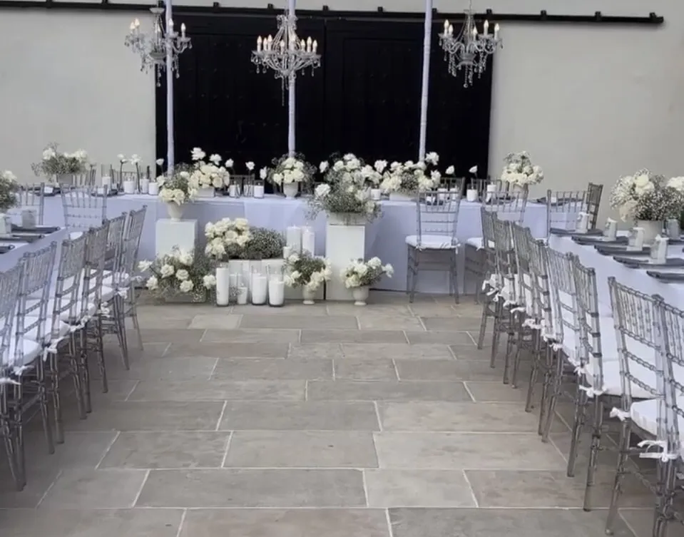 Tables & Dining Chairs