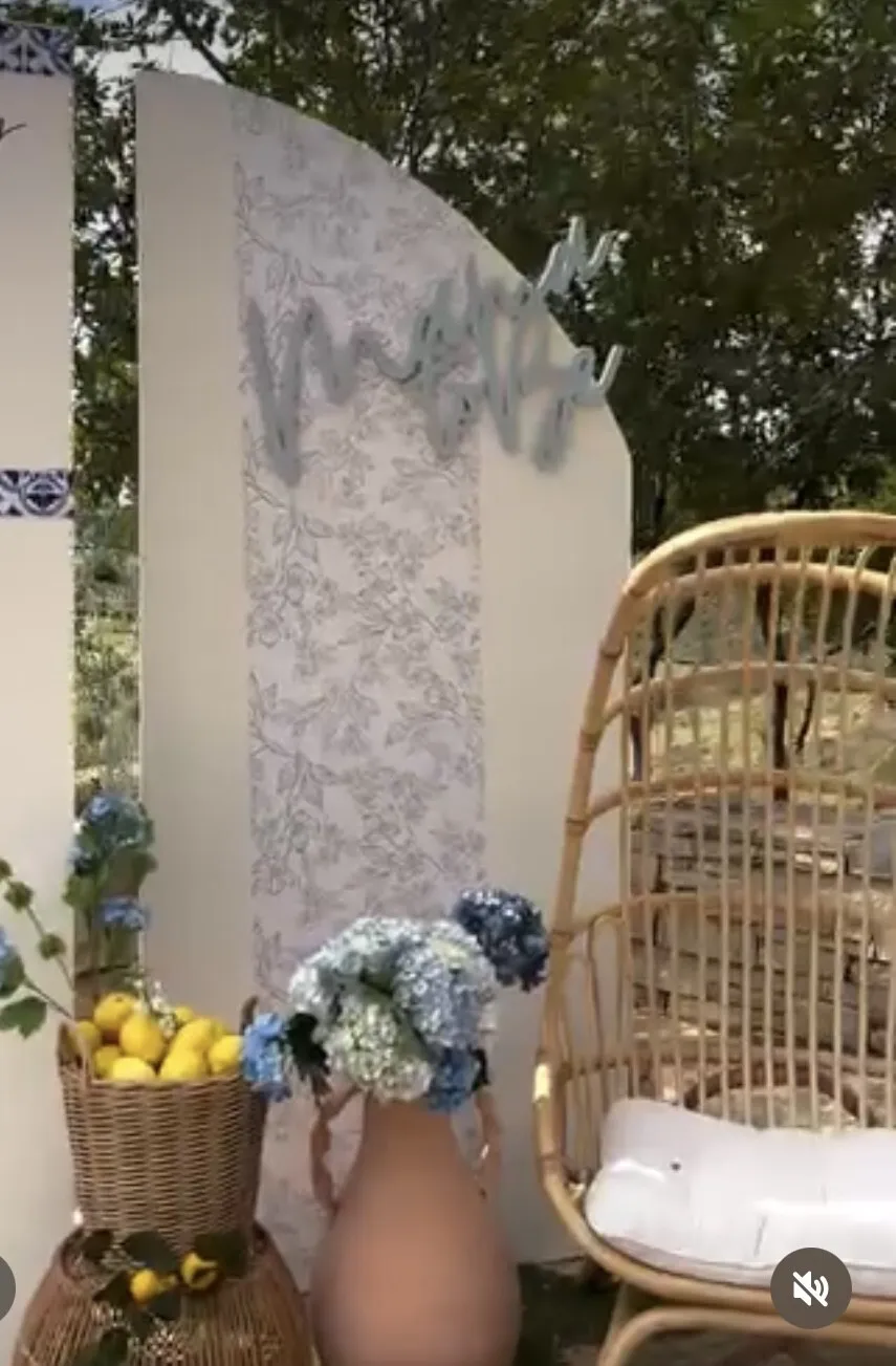 Backdrop Half