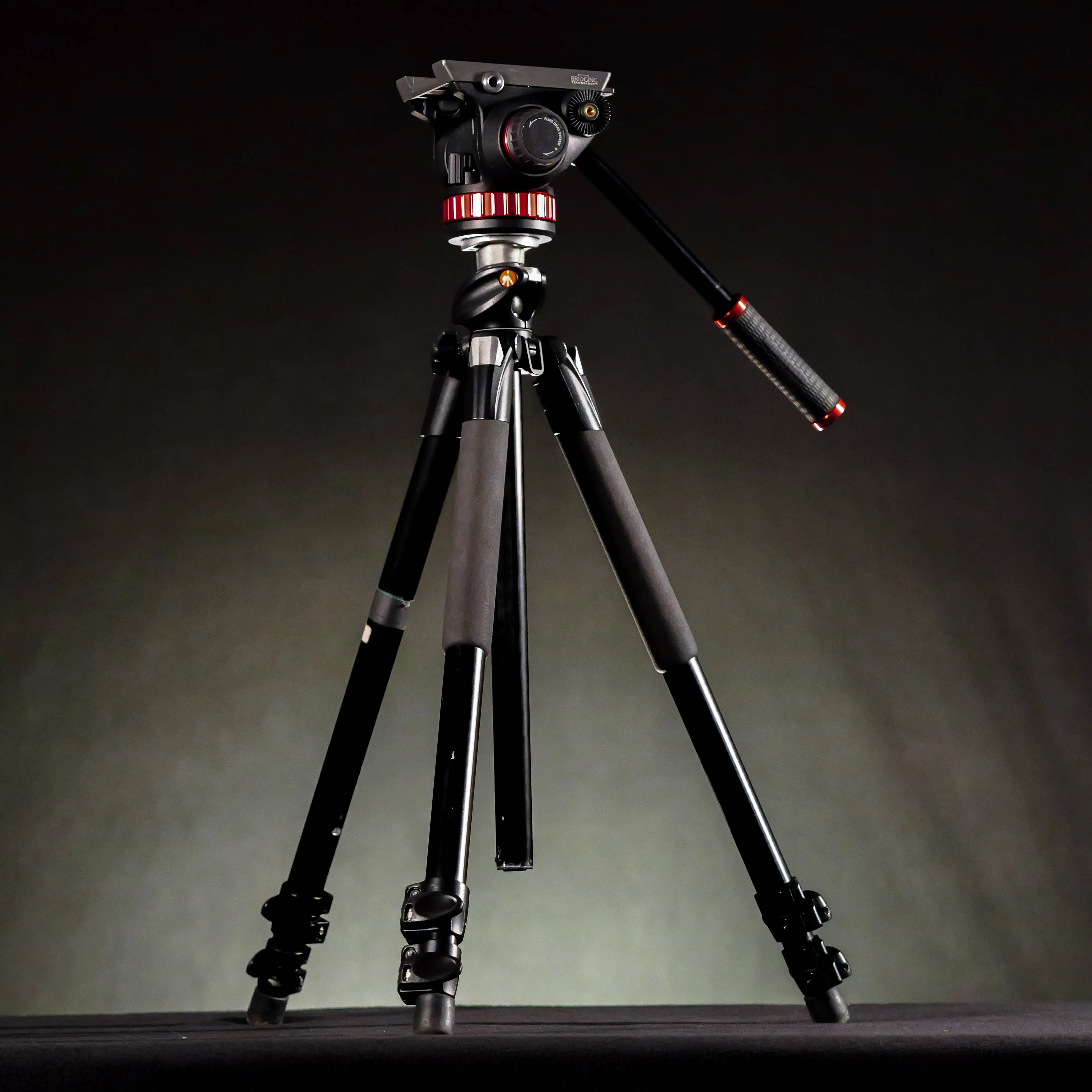 Tripods - Fluid Head collection image